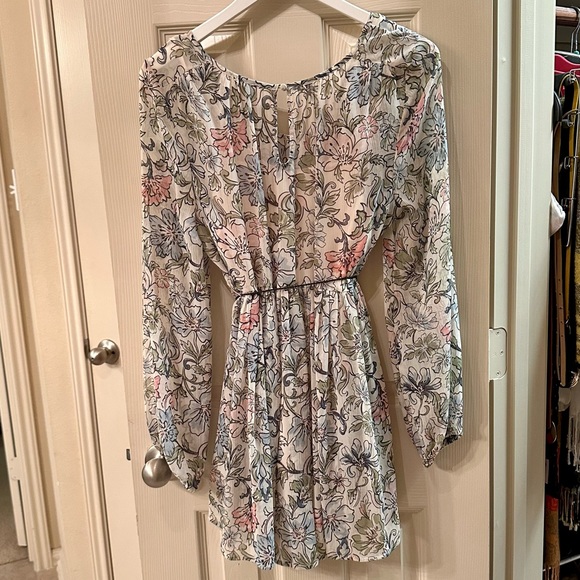 Jessica Simpson Cream Floral Tunic - Picture 2 of 6